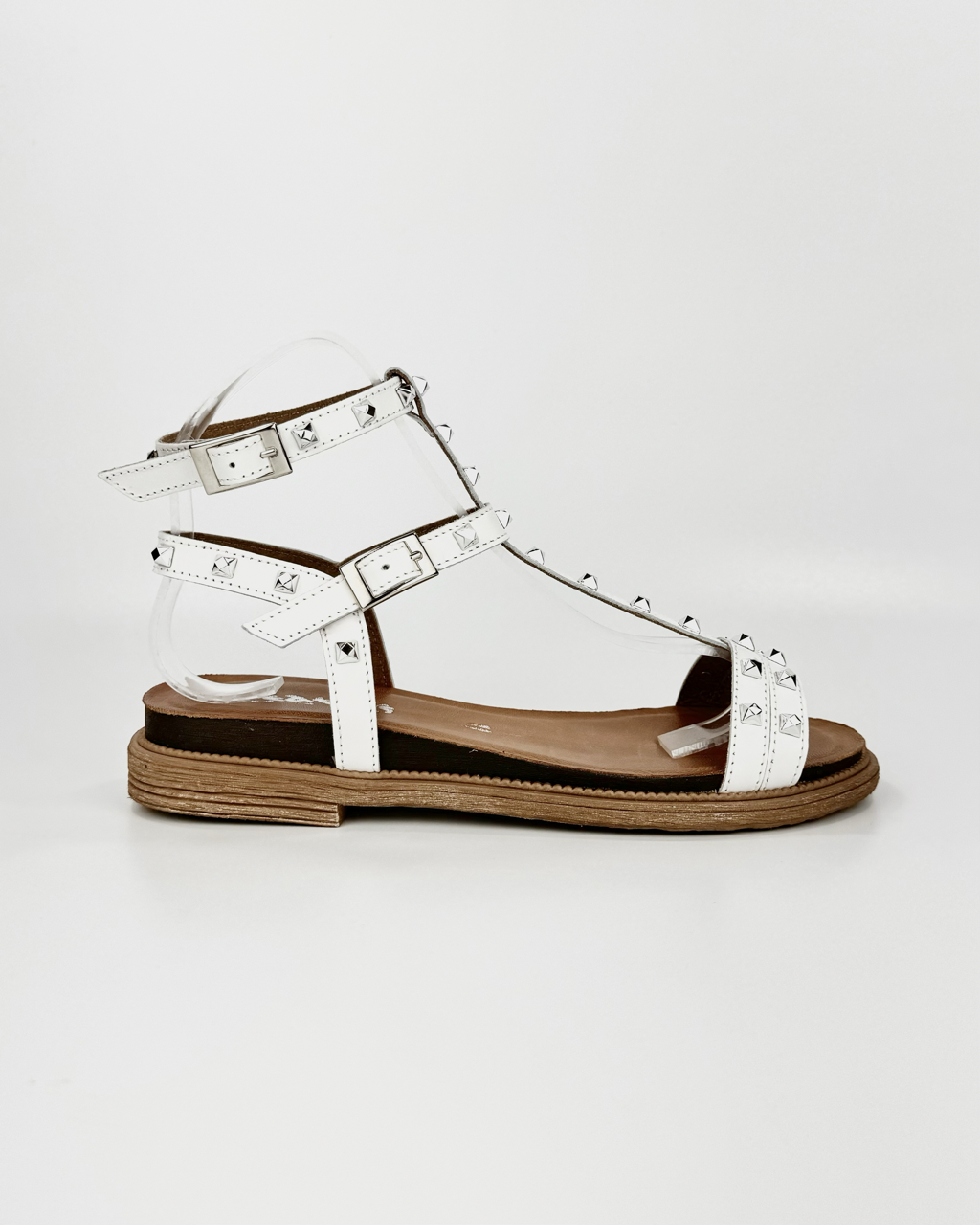 Sandali pelle bianco borchie argento