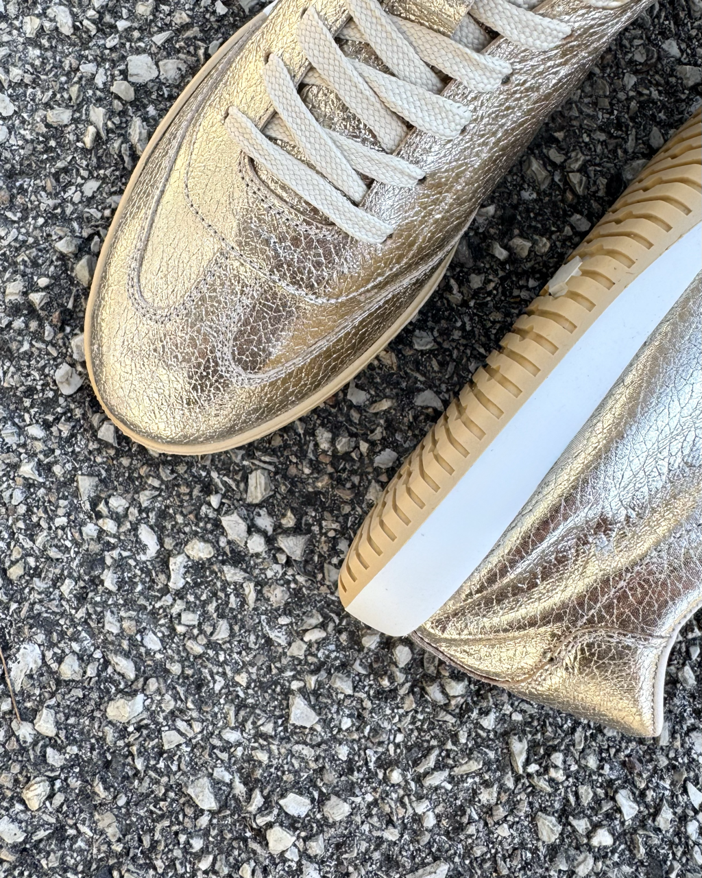 Sneakers "flat" pelle platino - immagine 2